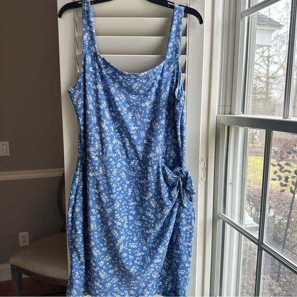 The General Good Women's Floral Blue Soft Mini Dress size Large New - Picture 1 of 9